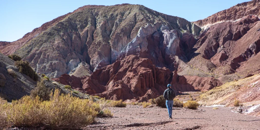Guía del Valle del Arcoíris en San Pedro de Atacama