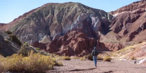 Guía del Valle del Arcoíris en San Pedro de Atacama